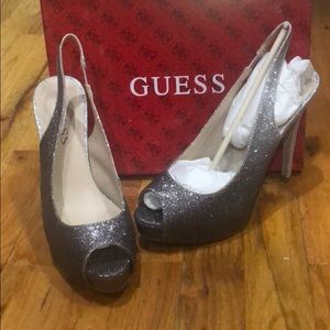Guess Brand New Pewter Glitter Slingback s…